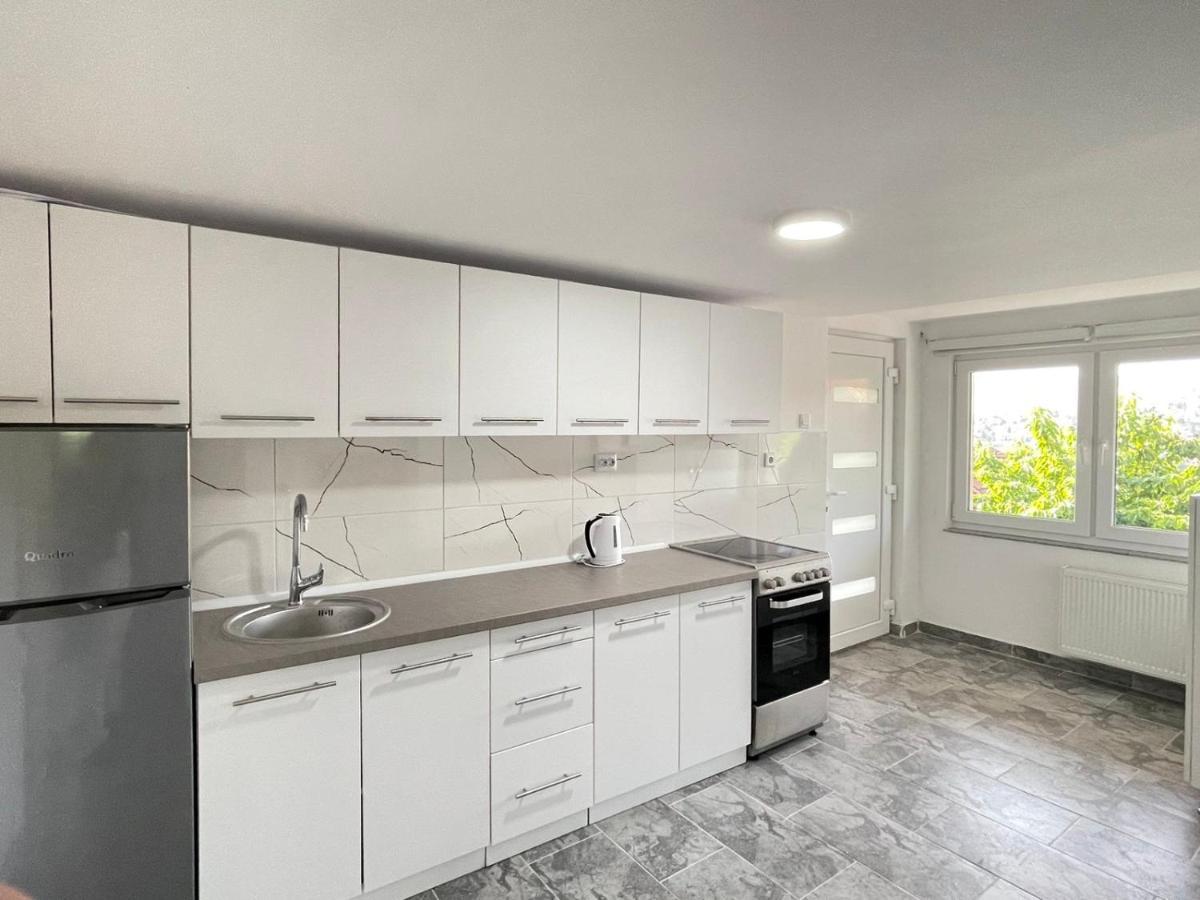 Ajla - Free Parking Apartment Sarajevo Luaran gambar