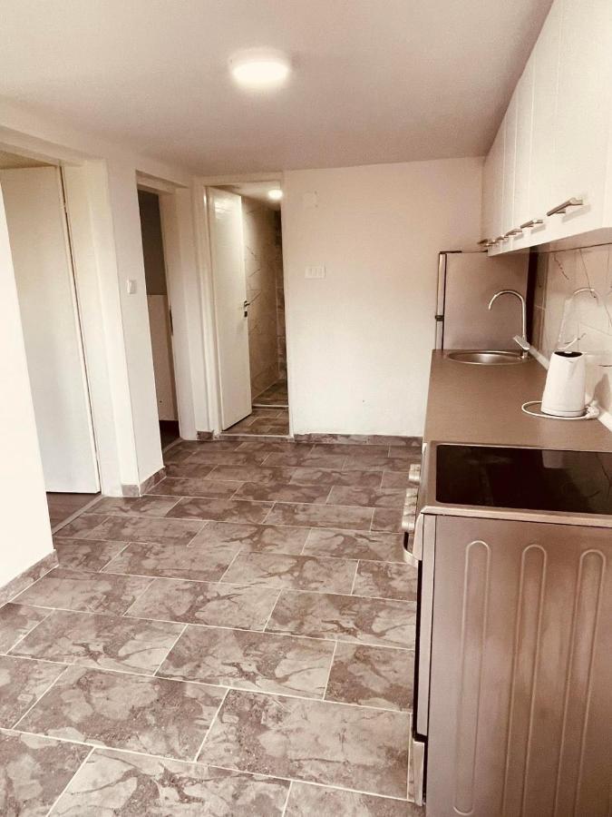 Ajla - Free Parking Apartment Sarajevo Luaran gambar